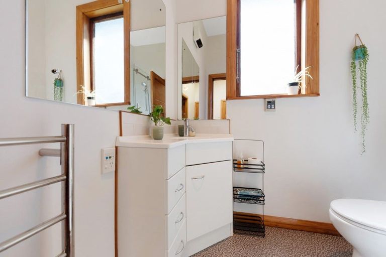 Photo of property in 167 Coutts Street, Rongotai, Wellington, 6022