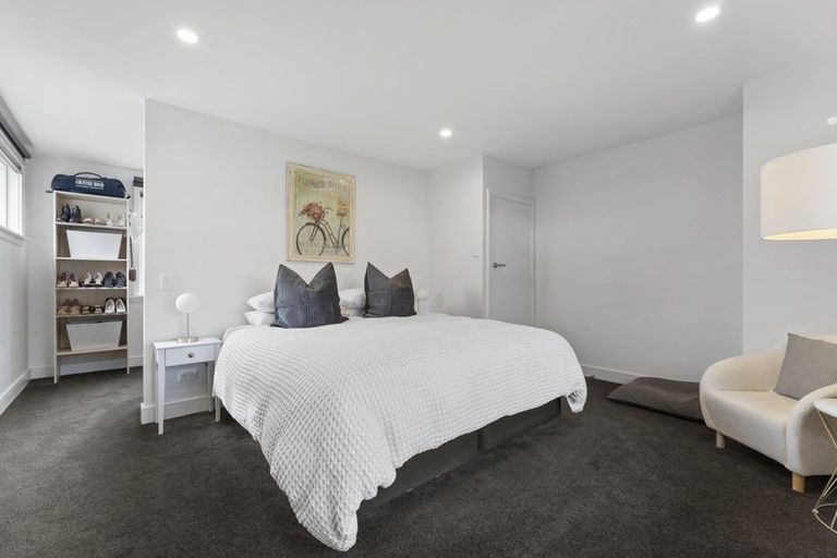 Photo of property in 43 Dunedin Street, Redwood, Christchurch, 8051
