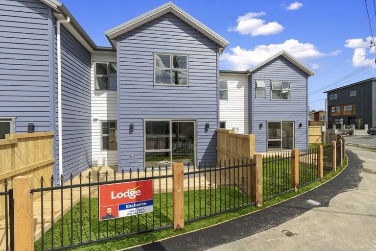 Photo of property in 4/29 May Street, Mount Maunganui, 3116