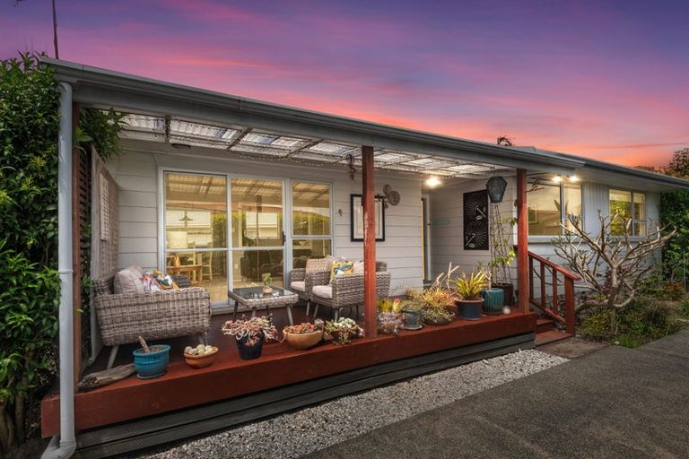 Photo of property in 16 Beazley Crescent, Tikipunga, Whangarei, 0112