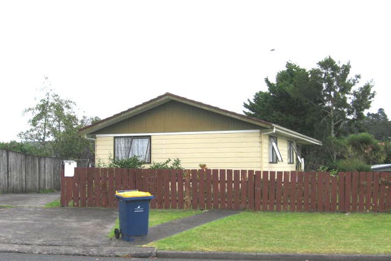 Photo of property in 4 Elvira Place, Ranui, Auckland, 0612