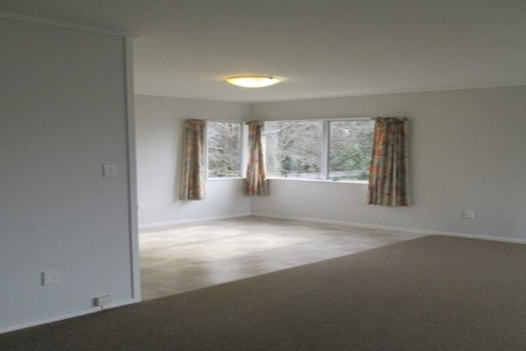 Photo of property in 118 Borich Road, Sunnyvale, Auckland, 0612