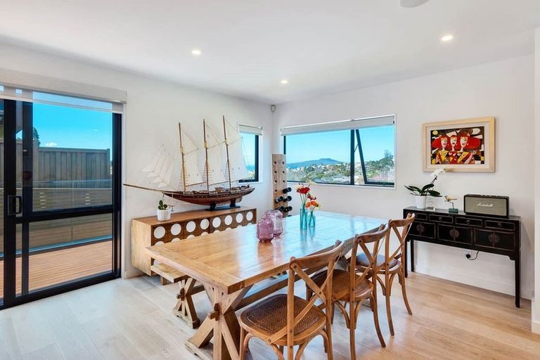 Photo of property in 73d East Coast Road, Castor Bay, Auckland, 0620