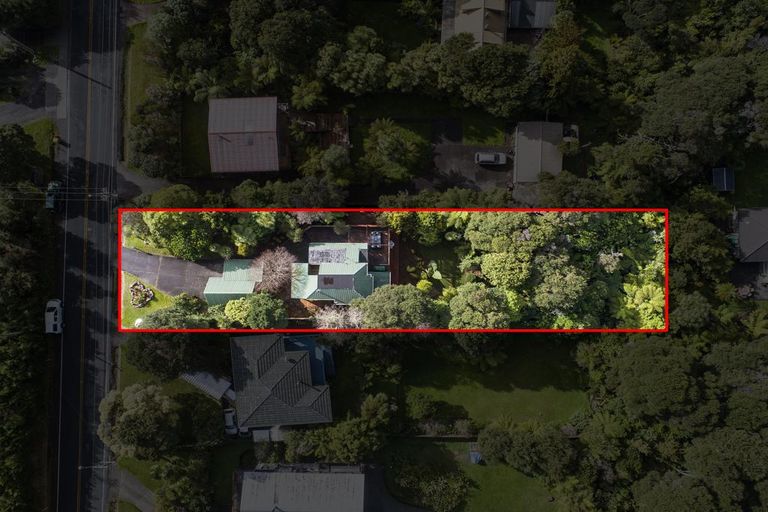 Photo of property in 1048 Scenic Drive North, Swanson, Auckland, 0816