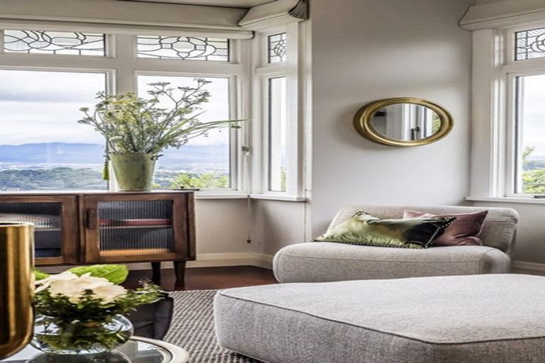 Photo of property in 39 Mills Road, Brooklyn, Wellington, 6021