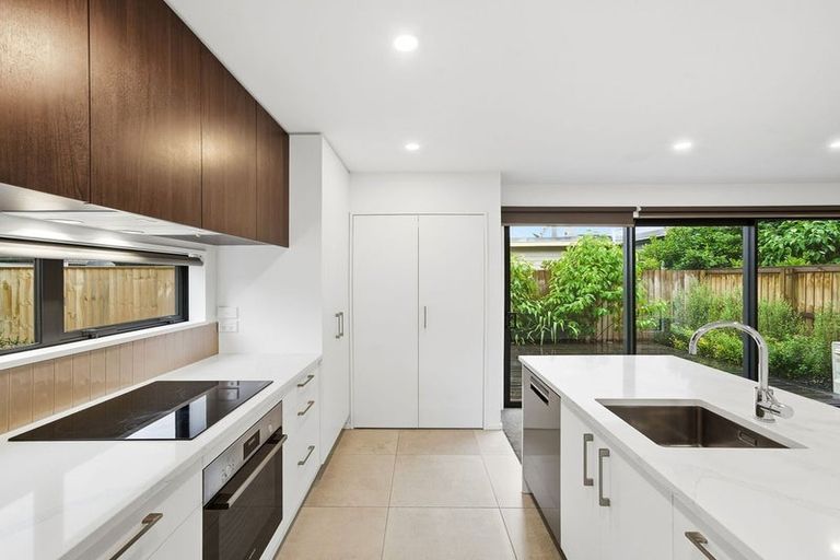 Photo of property in 3/59 Thackeray Place, Waltham, Christchurch, 8023