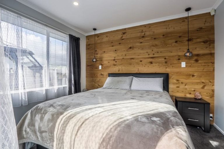 Photo of property in 5 Walton Road, Paraparaumu Beach, Paraparaumu, 5032