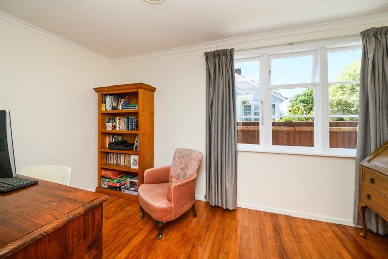 Photo of property in 9 Mersey Terrace, Roslyn, Palmerston North, 4414