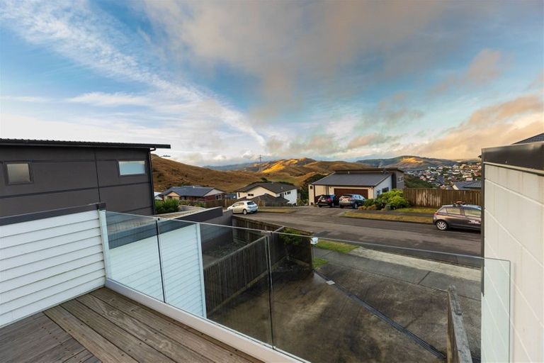 Photo of property in 19b Comber Place, Johnsonville, Wellington, 6037