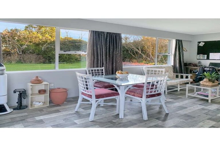 Photo of property in 1133 Queen Street East, Levin, 5571