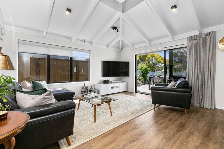 Photo of property in 253 Devonport Road, Tauranga, 3110