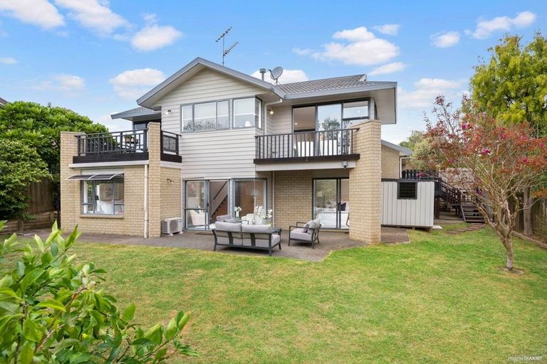 Photo of property in 25 Meadowland Drive, Somerville, Auckland, 2014