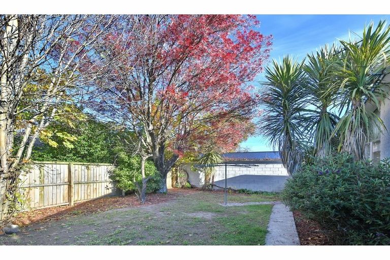 Photo of property in 2/36 Oldwood Street, Bishopdale, Christchurch, 8053