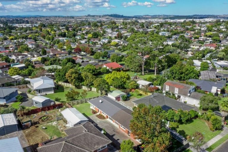 Photo of property in 2/22 Pooley Street, Pakuranga Heights, Auckland, 2010