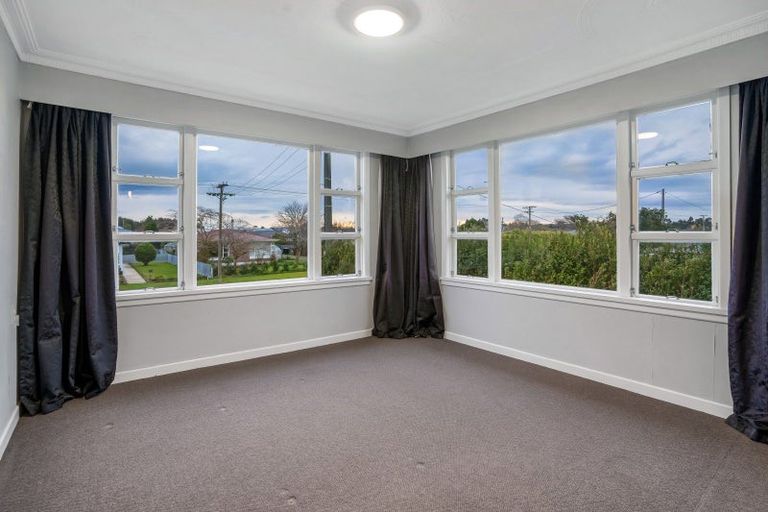 Photo of property in 71 Albert Street, Winton, 9720