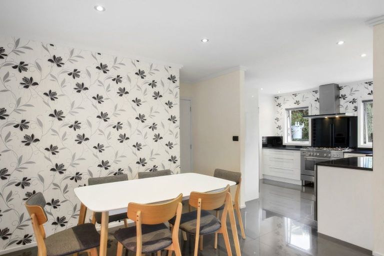 Photo of property in 20 Pomare Avenue, Russell, 0272