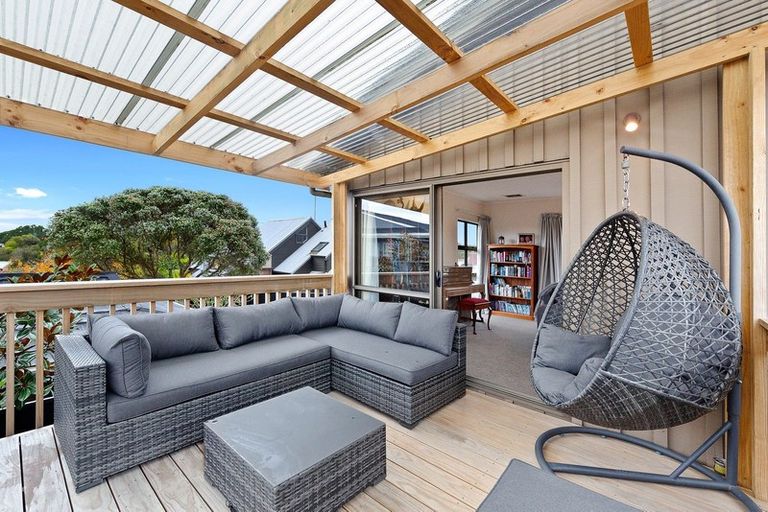 Photo of property in 12 Davita Place, Farm Cove, Auckland, 2012