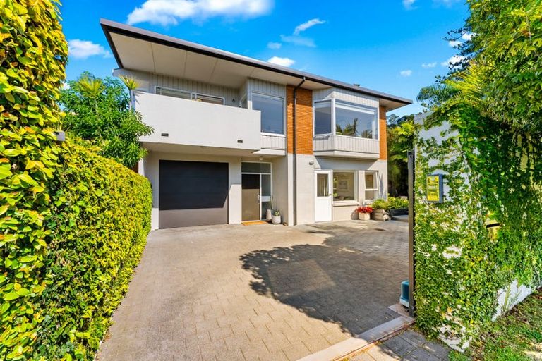 Photo of property in 1/1 Park Avenue, Takapuna, Auckland, 0622