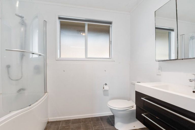 Photo of property in 33 Ward Avenue, Fenton Park, Rotorua, 3010