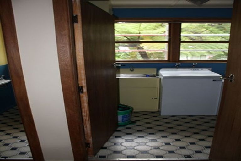 Photo of property in 27 Waiapu Road, Kelburn, Wellington, 6012