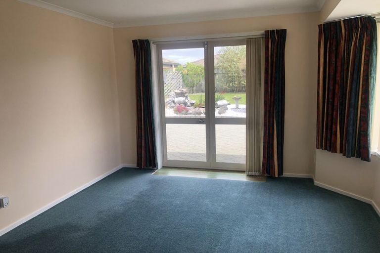 Photo of property in 19 Cairns Crescent, Rototuna, Hamilton, 3210