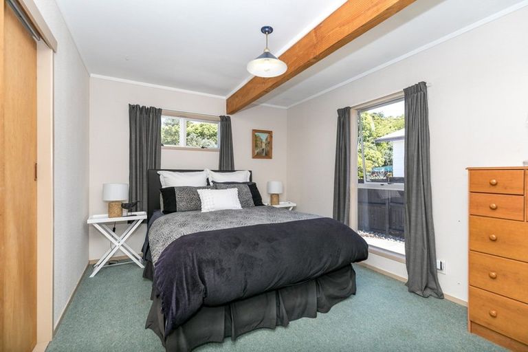 Photo of property in 5 Esmae Place, Dinsdale, Hamilton, 3204