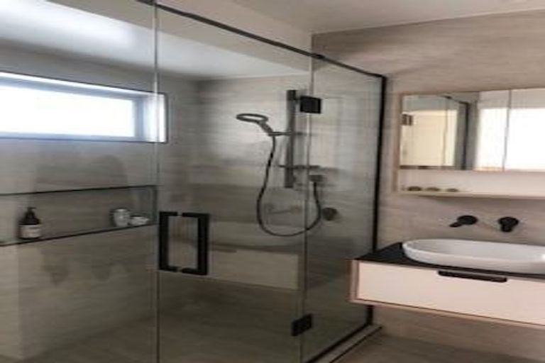 Photo of property in 2/8 Cecil Road, Milford, Auckland, 0620