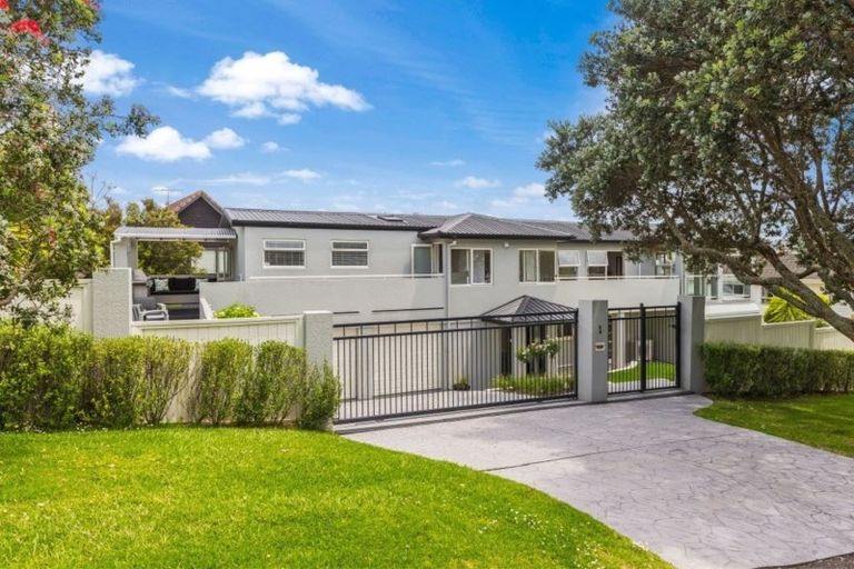 Photo of property in 1 Kowhai Road, Mairangi Bay, Auckland, 0630