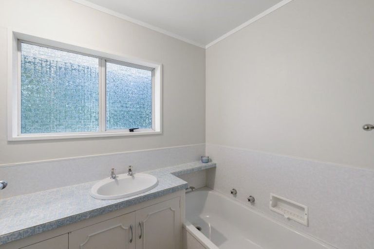 Photo of property in 12 Tynan Street, Te Puke, 3119