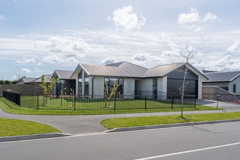 Photo of property in 43 Oaks Drive, Lincoln, 7608