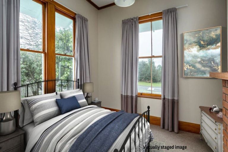 Photo of property in 35 Ross Street, Woodville, 4920