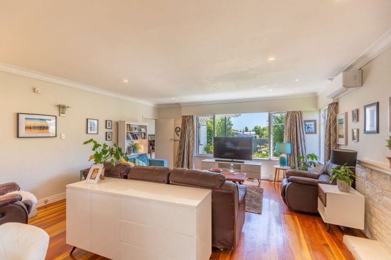 Photo of property in 62 Napier Road, Havelock North, 4130