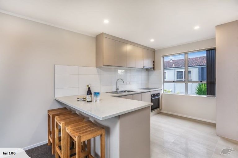 Photo of property in 1/47 Point Chevalier Road, Point Chevalier, Auckland, 1022