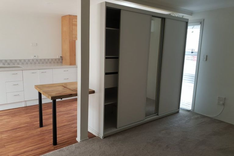 Photo of property in 1/508 East Coast Road, Windsor Park, Auckland, 0630