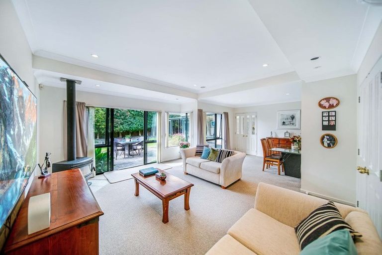 Photo of property in 26 Windsong Court, Northpark, Auckland, 2013