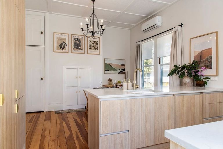 Photo of property in 70a Alfriston Road, Manurewa East, Auckland, 2102