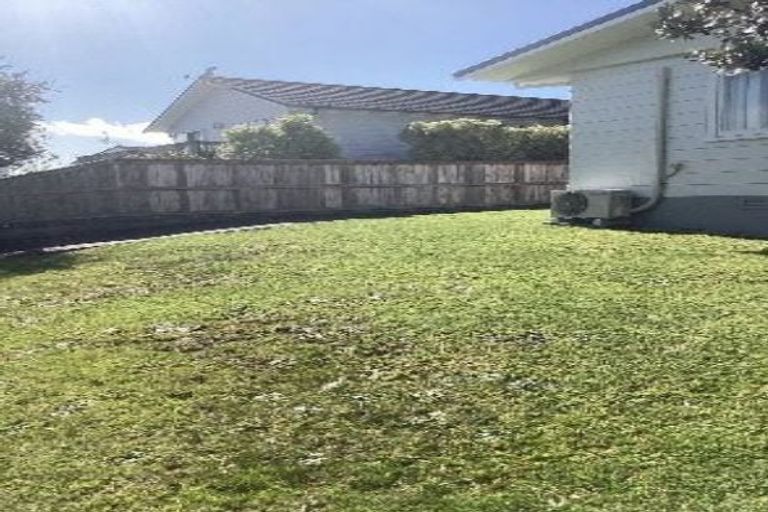 Photo of property in 24 Manaia View Road, One Tree Point, 0118