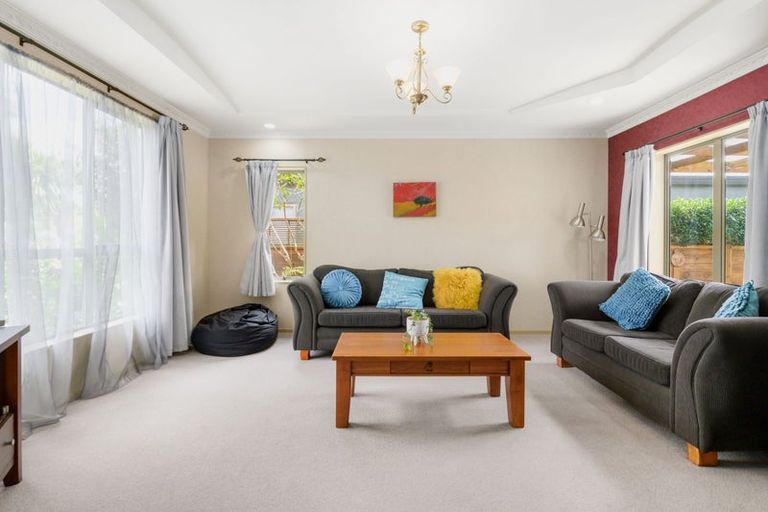 Photo of property in 61 Nielsen Gardens, Rototuna, Hamilton, 3210