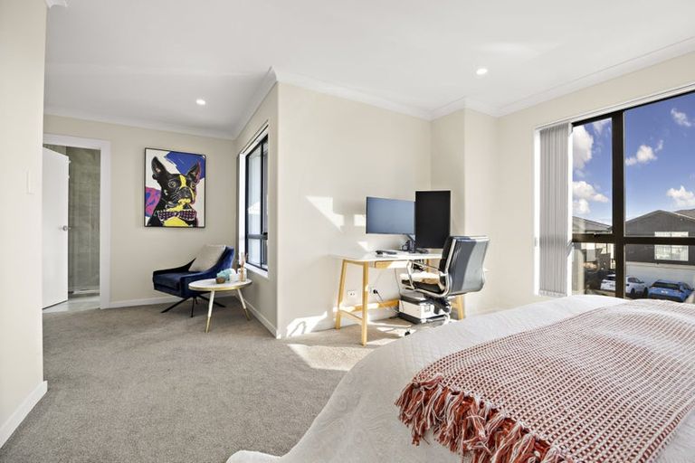 Photo of property in 30 Hikuawa Road, Flat Bush, Auckland, 2019