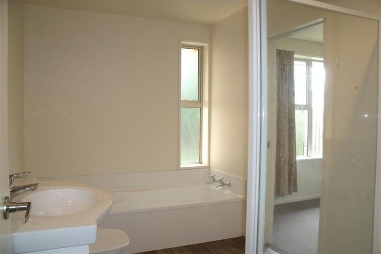 Photo of property in 115a Mackenzie Avenue, Woolston, Christchurch, 8023