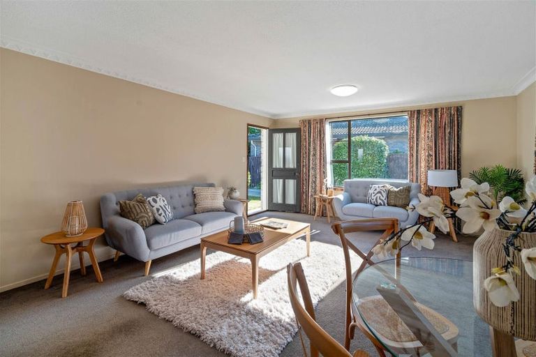 Photo of property in 2/14 Resolution Place, Bryndwr, Christchurch, 8053