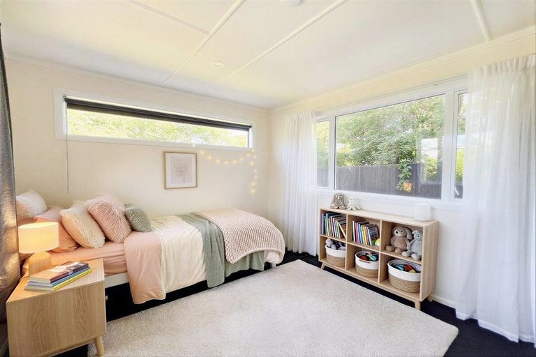 Photo of property in 6 Travis Road, Burwood, Christchurch, 8083