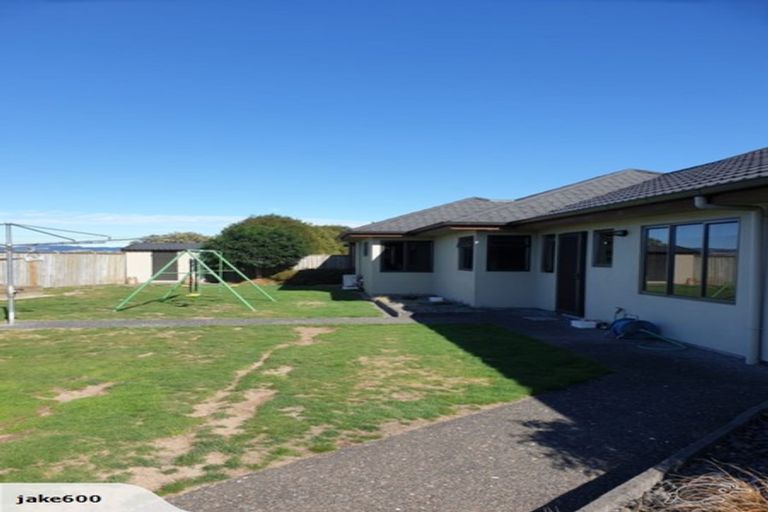 Photo of property in 16 Harris Place, Ngatea, 3503