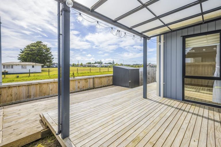 Photo of property in 9 Tuuhura Road, Pukekohe, 2120