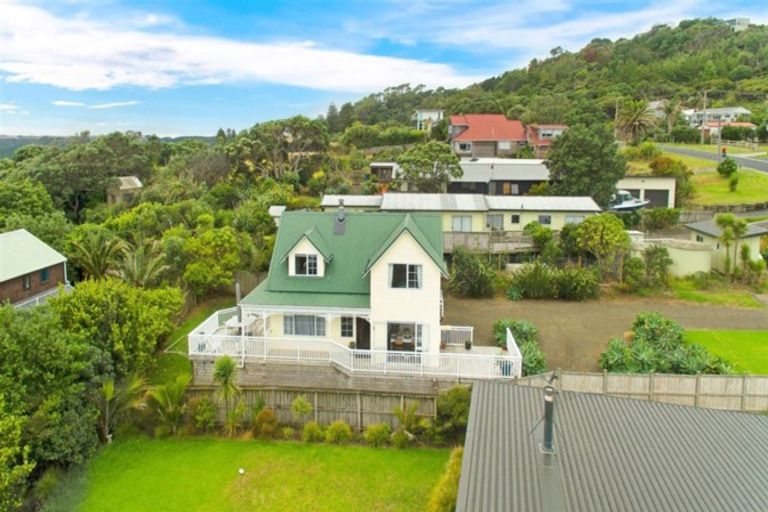 Photo of property in 4 Edwin Mitchelson Road, Muriwai, Waimauku, 0881