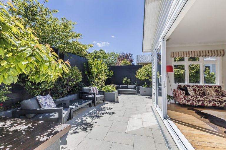 Photo of property in 8 Plymouth Street, Karori, Wellington, 6012