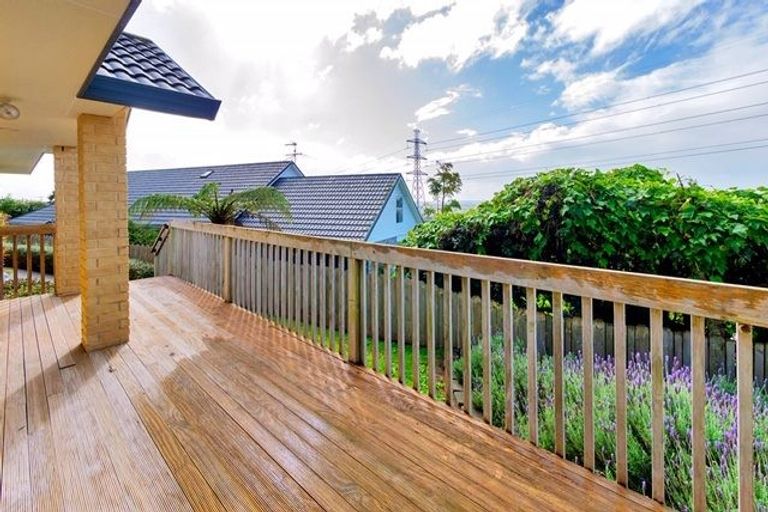 Photo of property in 16 Lizzie Lane, Clover Park, Auckland, 2019