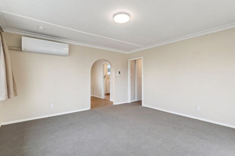 Photo of property in 2/2 Bayswater Crescent, Bromley, Christchurch, 8062
