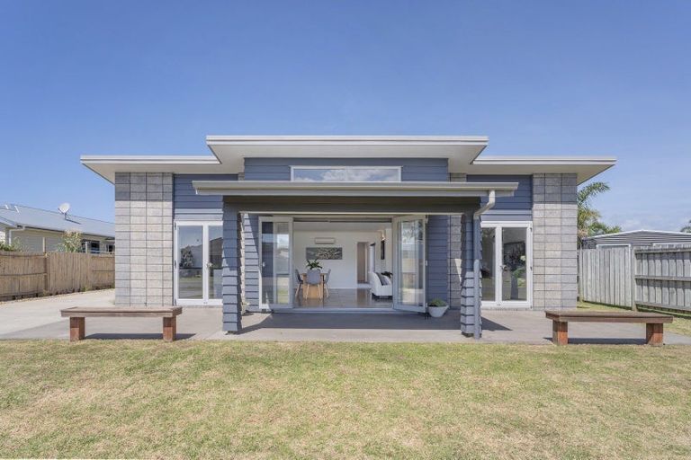 Photo of property in 3 Aquila Drive, Whitianga, 3510
