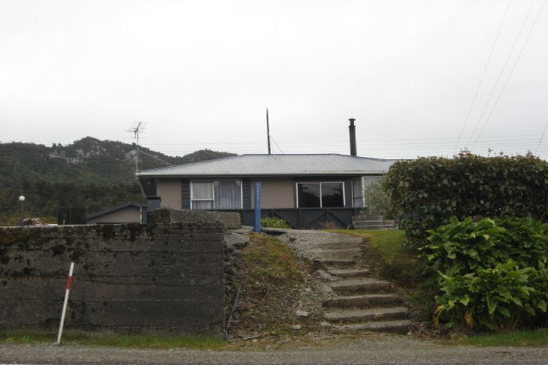 Photo of property in 757 Seven Mile Road, Runanga, 7803